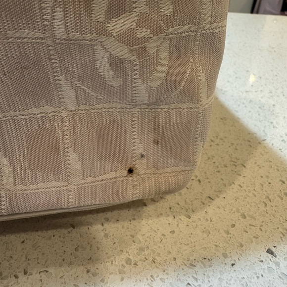 Chanel Vintage Travel Line Tote – Pink, authentic - Picture 9 of 17